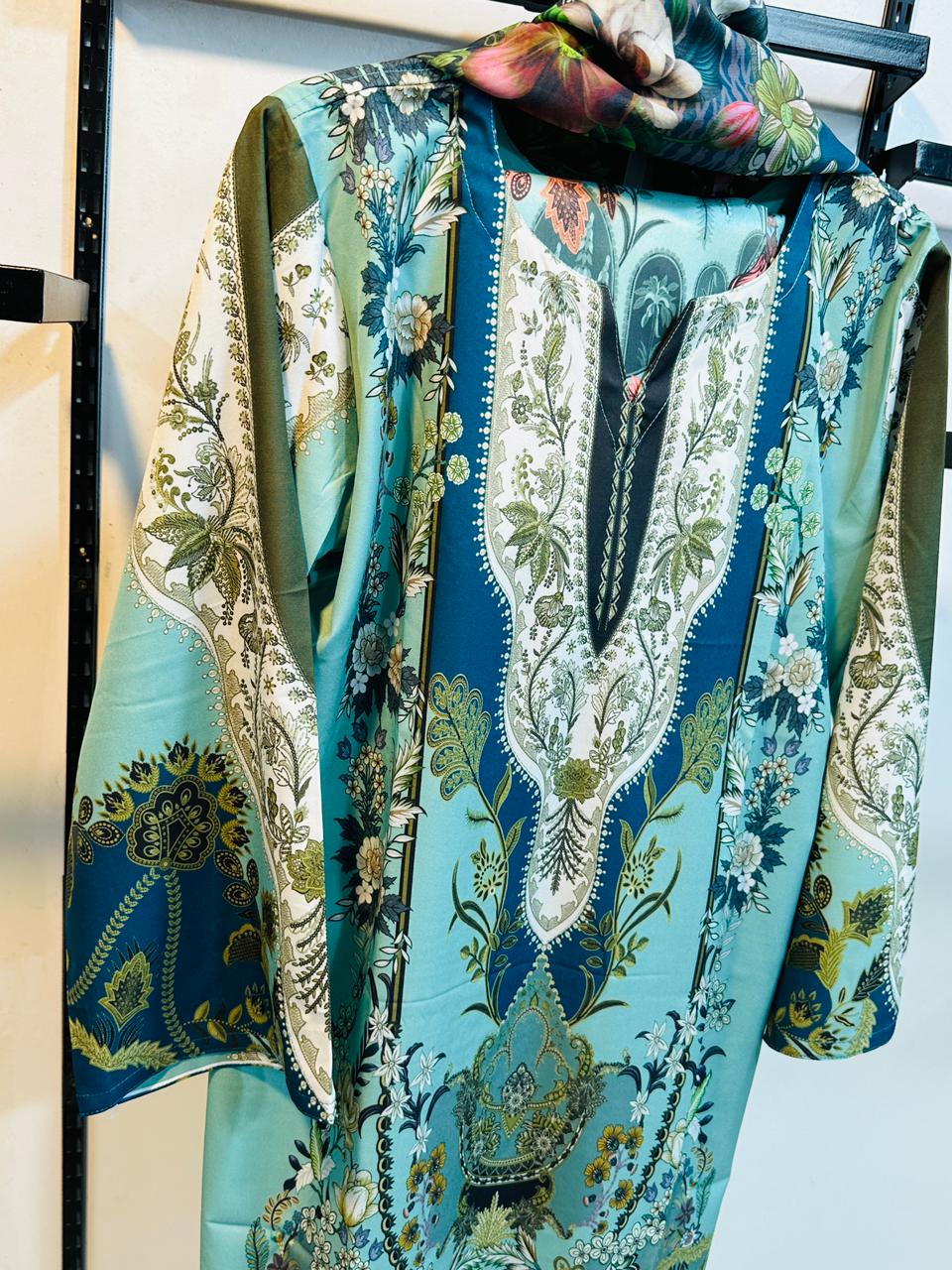 WOMEN'S SALWAR SUIT
