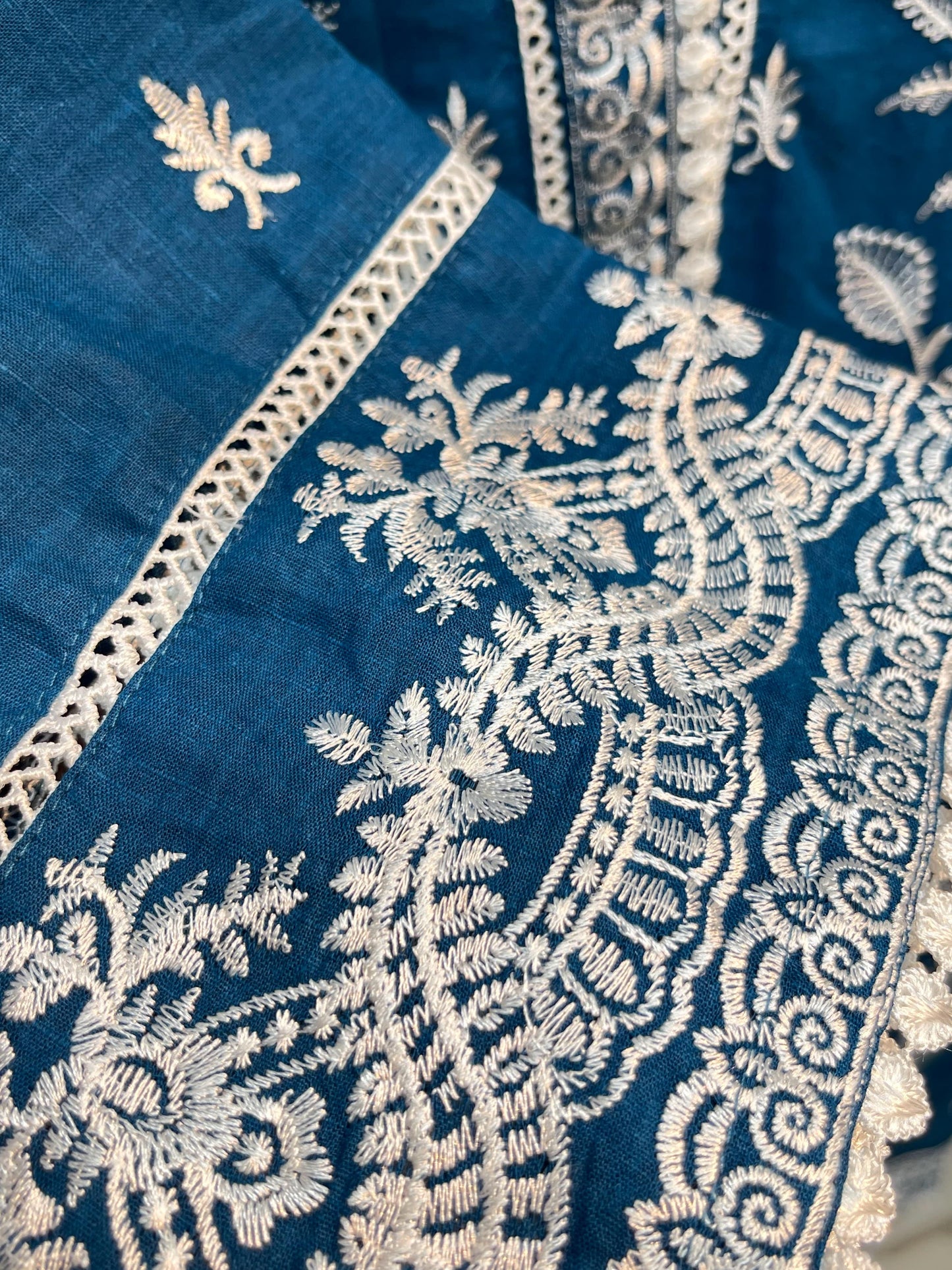Exclusive Women’s Relaxed Fit Embroidered 2-Piece Outfit | Cotton Kameez